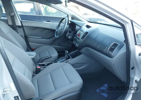 2017 Kia Forte Lx z USA, uszkodzony, nr VIN 3KPFK4A75HE090224